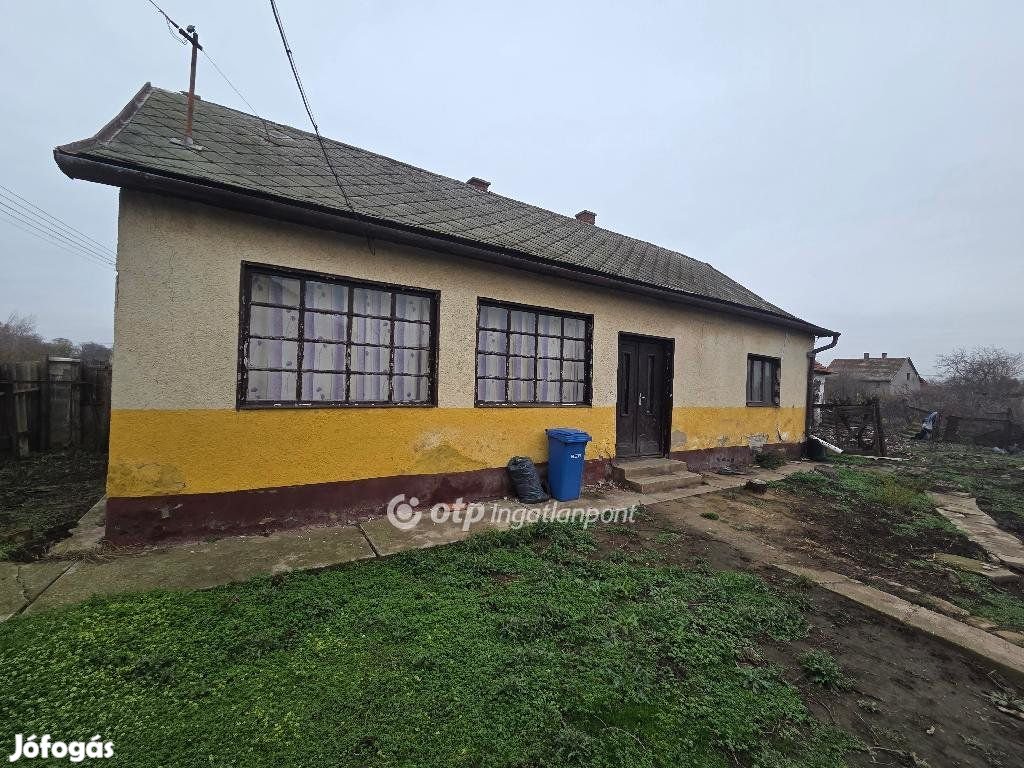 Eladó 62 nm-es ház Derecske