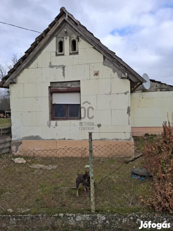 Eladó 63 nm-es ház Inke