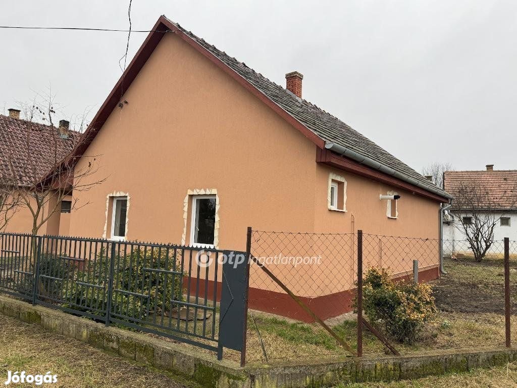 Eladó 63 nm-es ház Tiszafüred