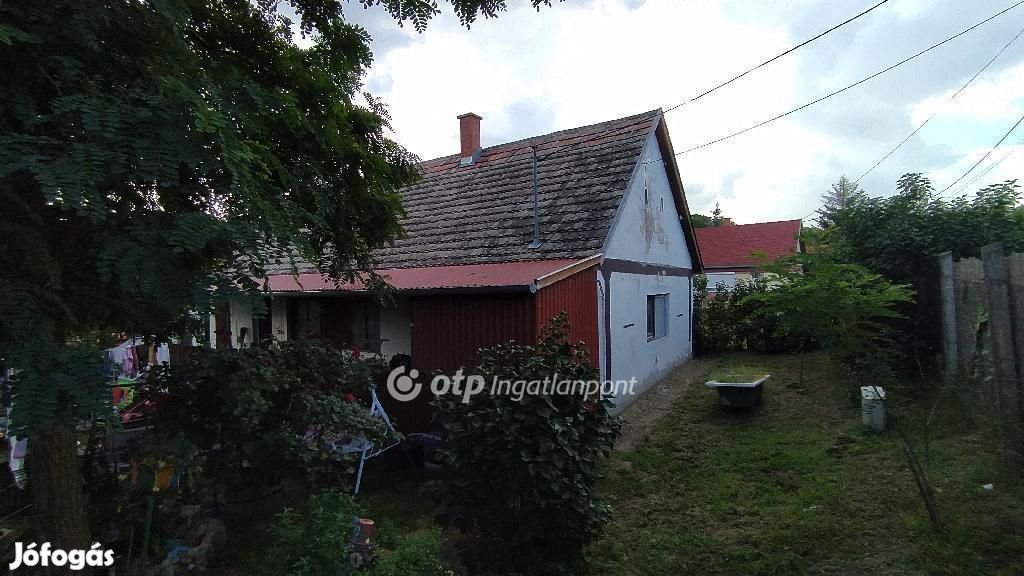 Eladó 66 nm-es ház Tengelic