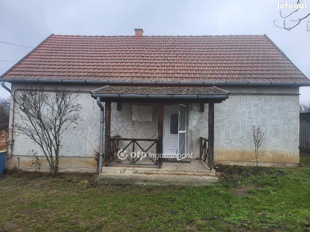 Eladó 67 nm-es ház Jászfényszaru