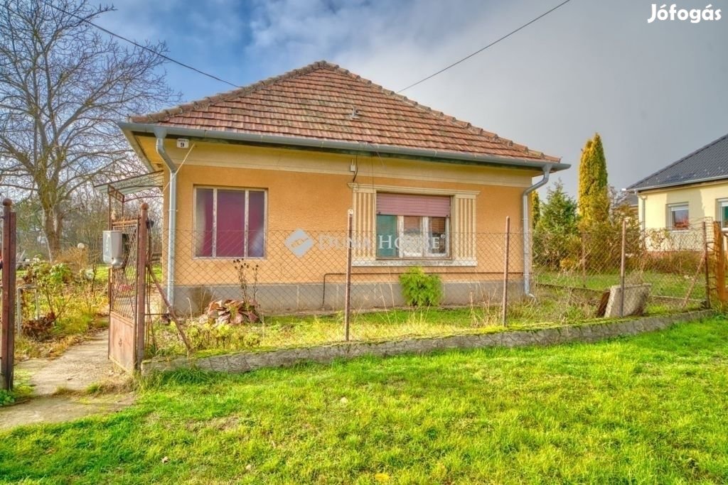 Eladó 68 nm-es ház Káva