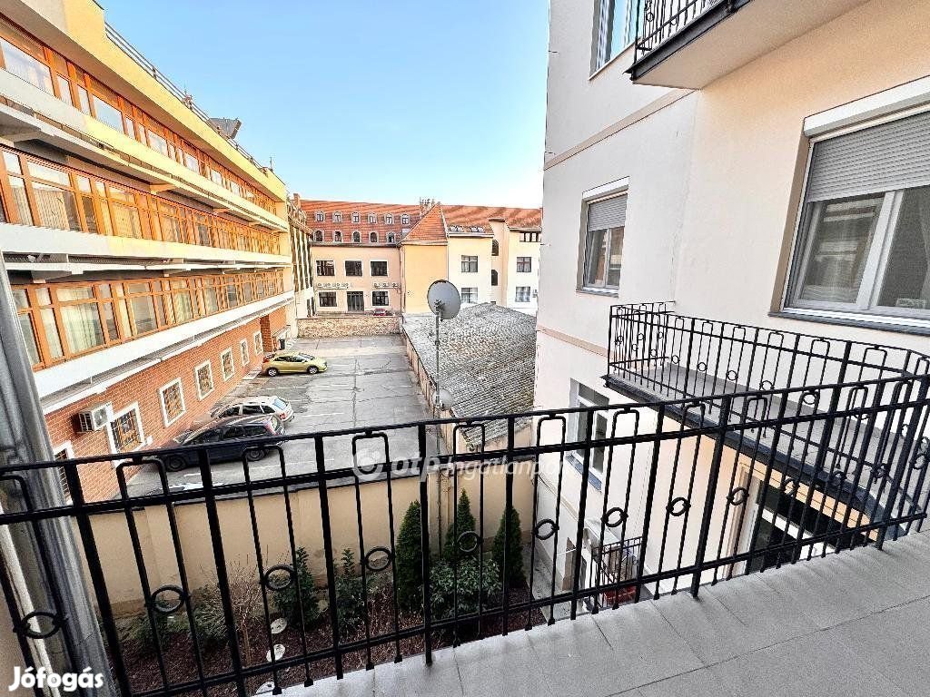 Eladó 69 nm-es lakás Győr