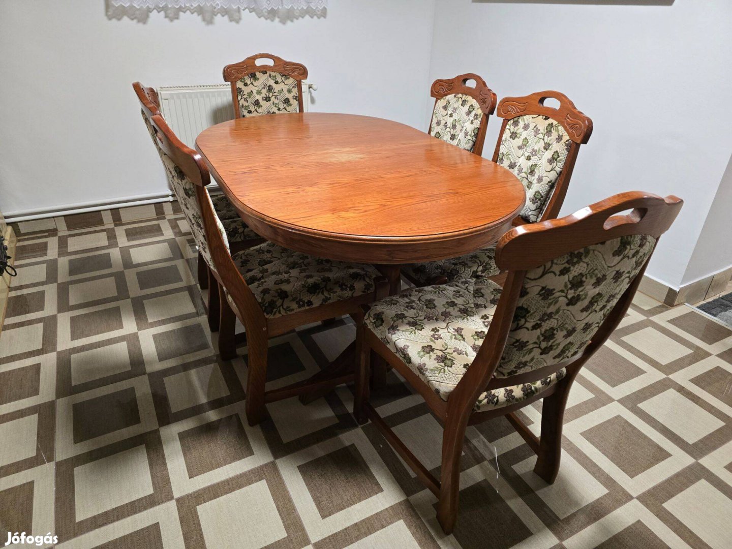 Eladó 6 személyes étkező