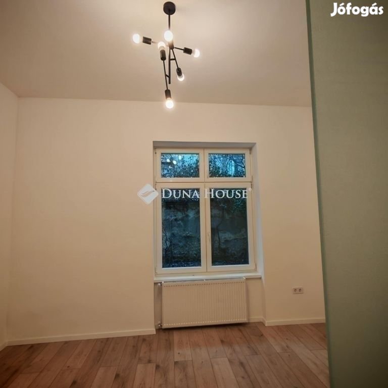 Eladó 70 nm-es lakás Pécs