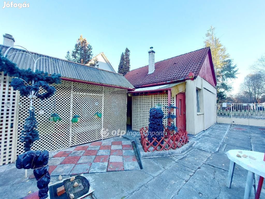 Eladó 75 nm-es ház Miskolc