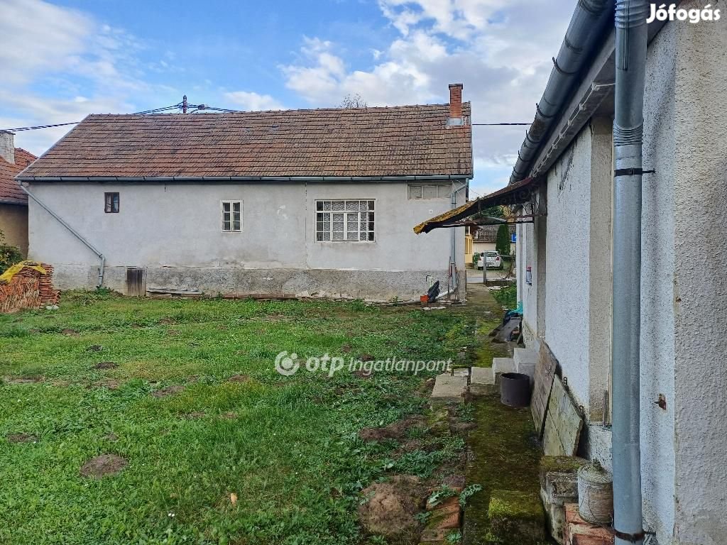 Eladó 76 nm-es ház Bükkszék