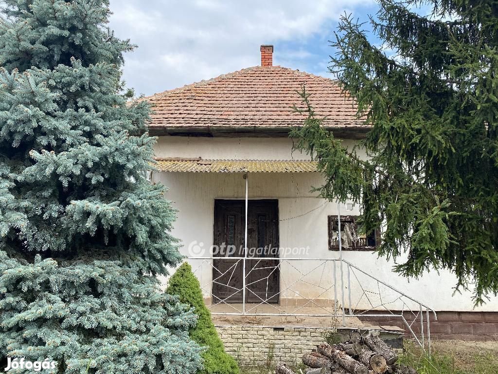 Eladó 76 nm-es ház Tiszafüred