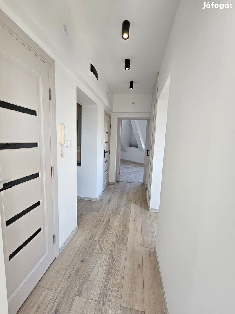 Eladó 79 m2 tégla lakás, Debrecen
