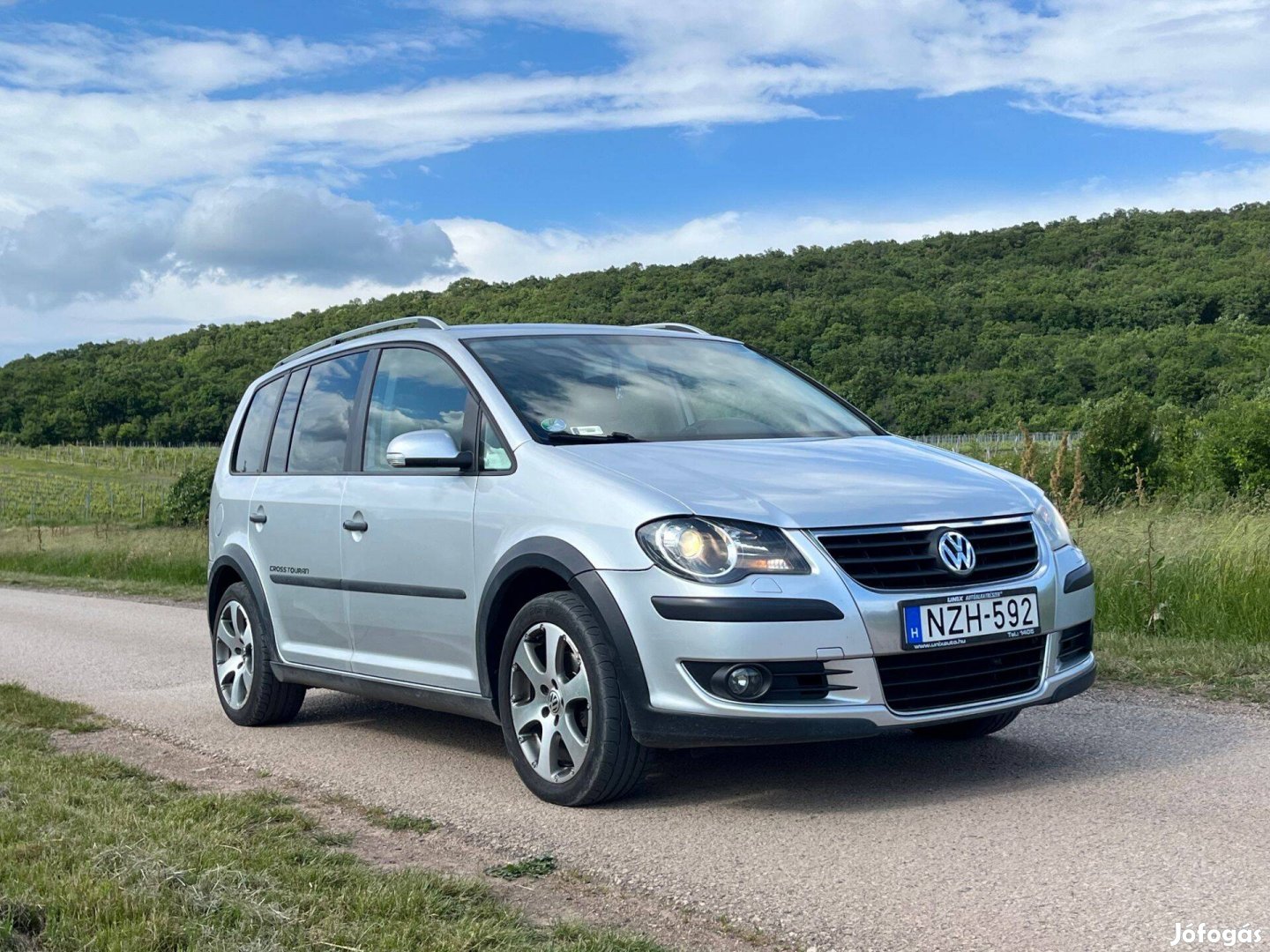 Eladó 7 személyes Volkswagen Touran Cross1.9 PD TDi