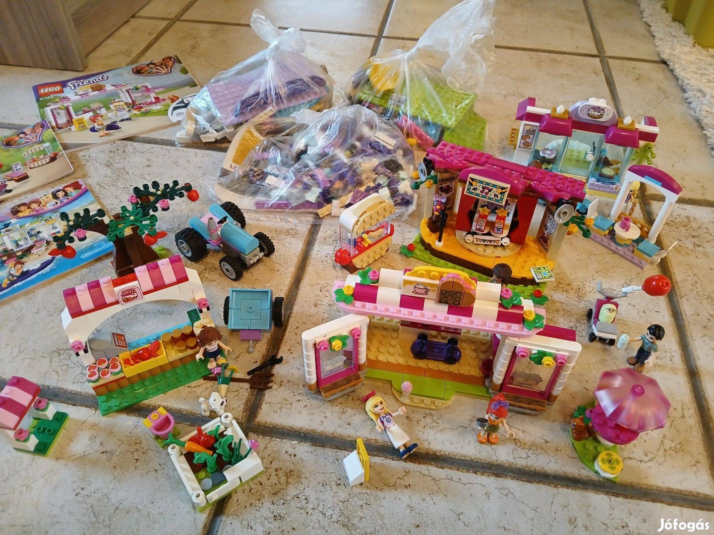 Eladó 7db lego Friends készlet, útmutatóval féláron