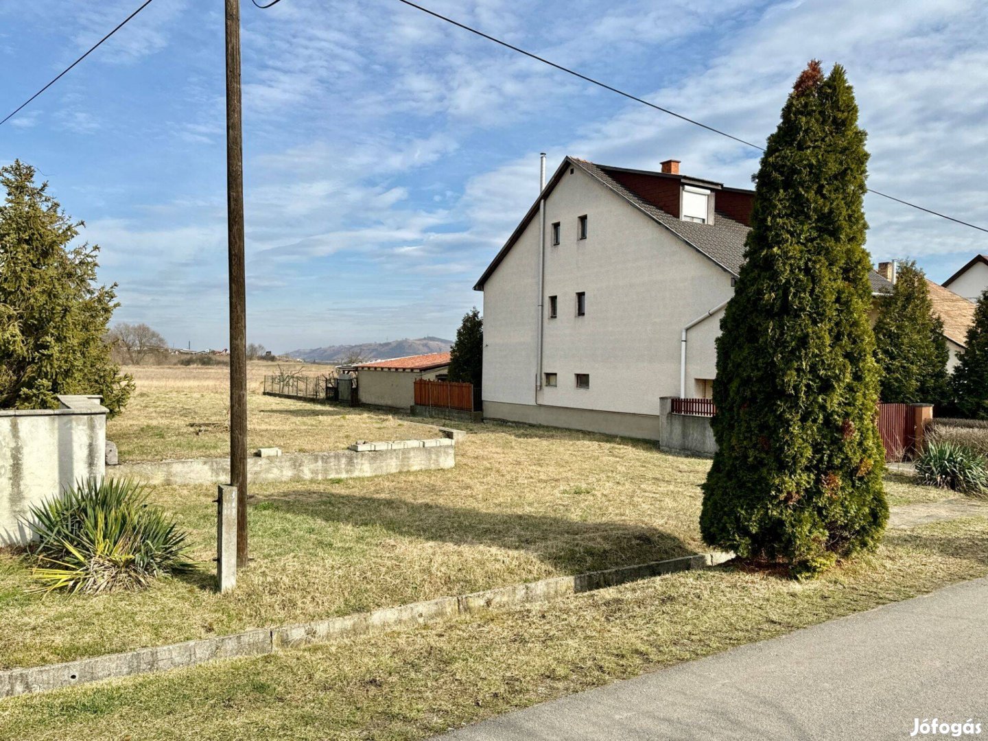 Eladó 800 m2-es telek Radostyánban!