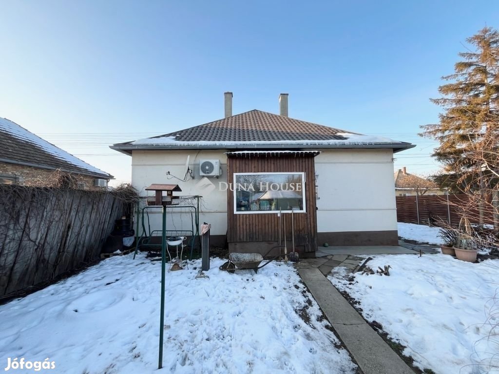 Eladó 81 nm-es ház Lovasberény
