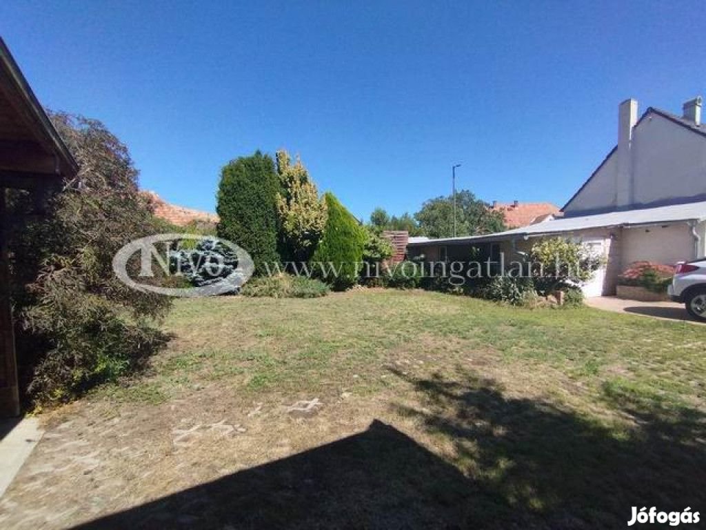 Eladó 82 nm-es Üzlet Veszprém