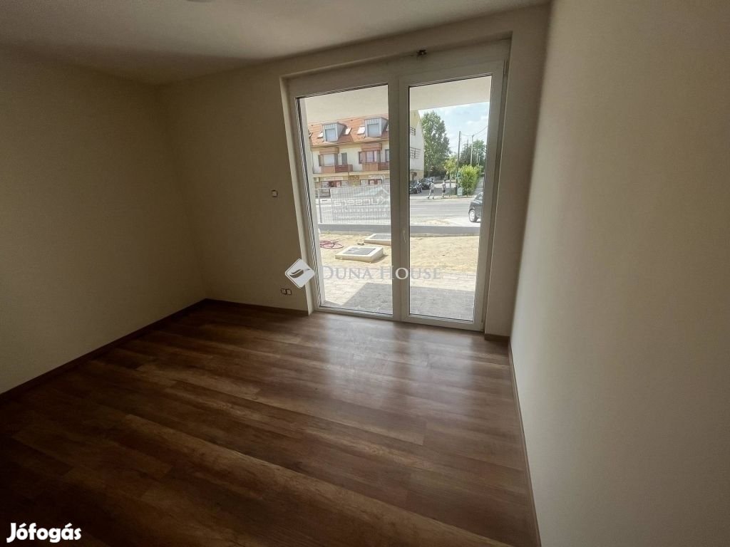 Eladó 84 nm-es lakás Dabas