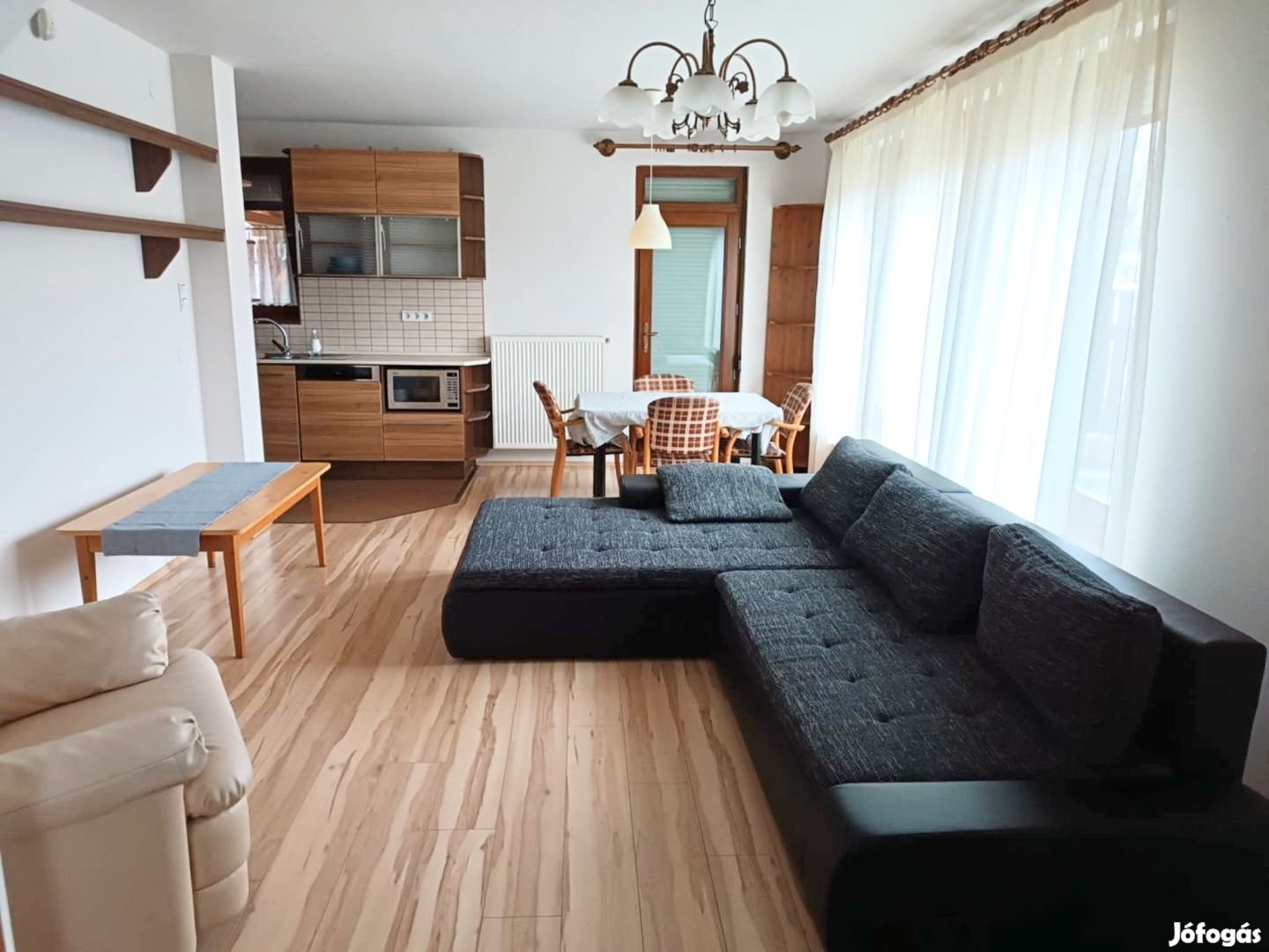 Eladó 86 m2 sorház, Debrecen