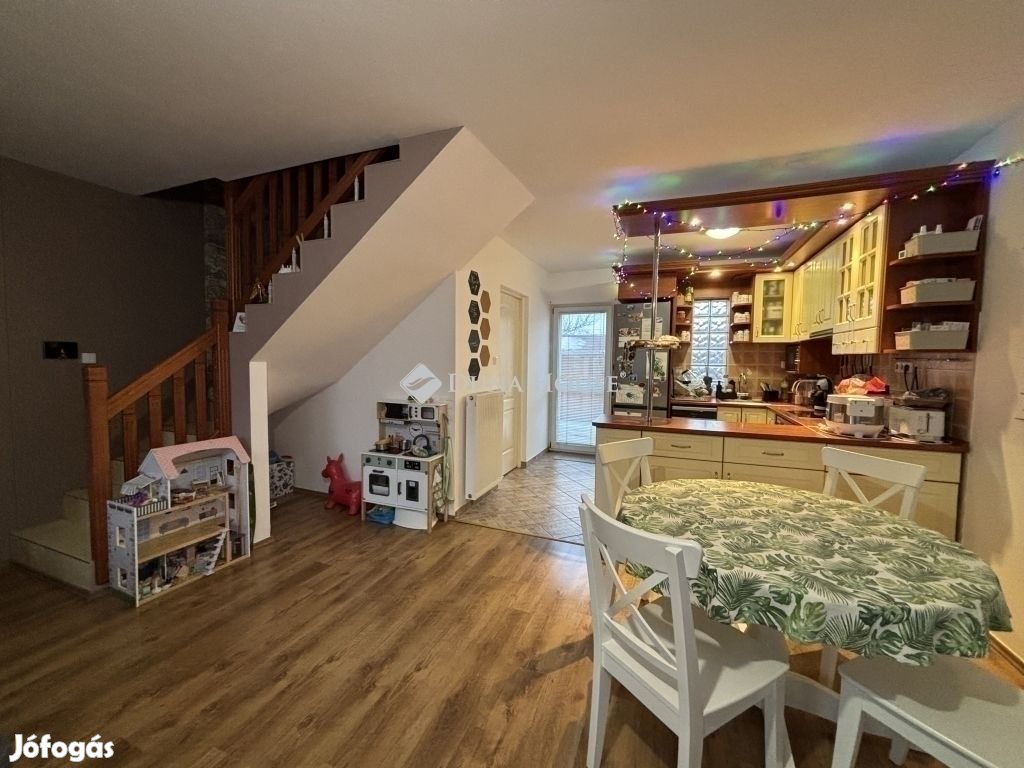 Eladó 87 nm-es ház Üllő