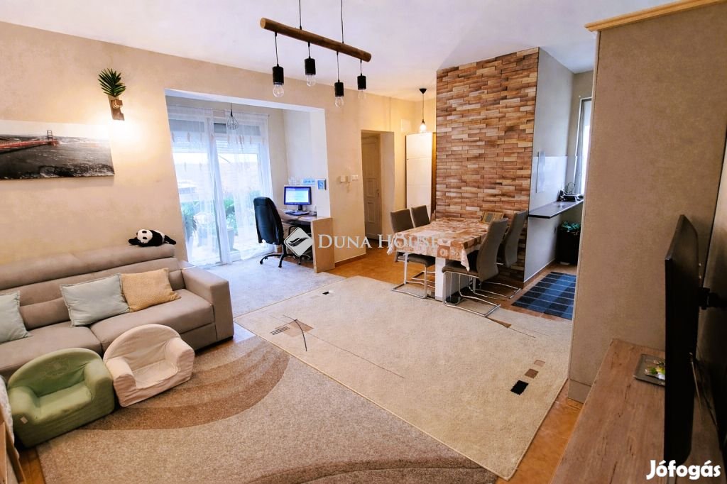 Eladó 92 nm-es lakás Gyömrő