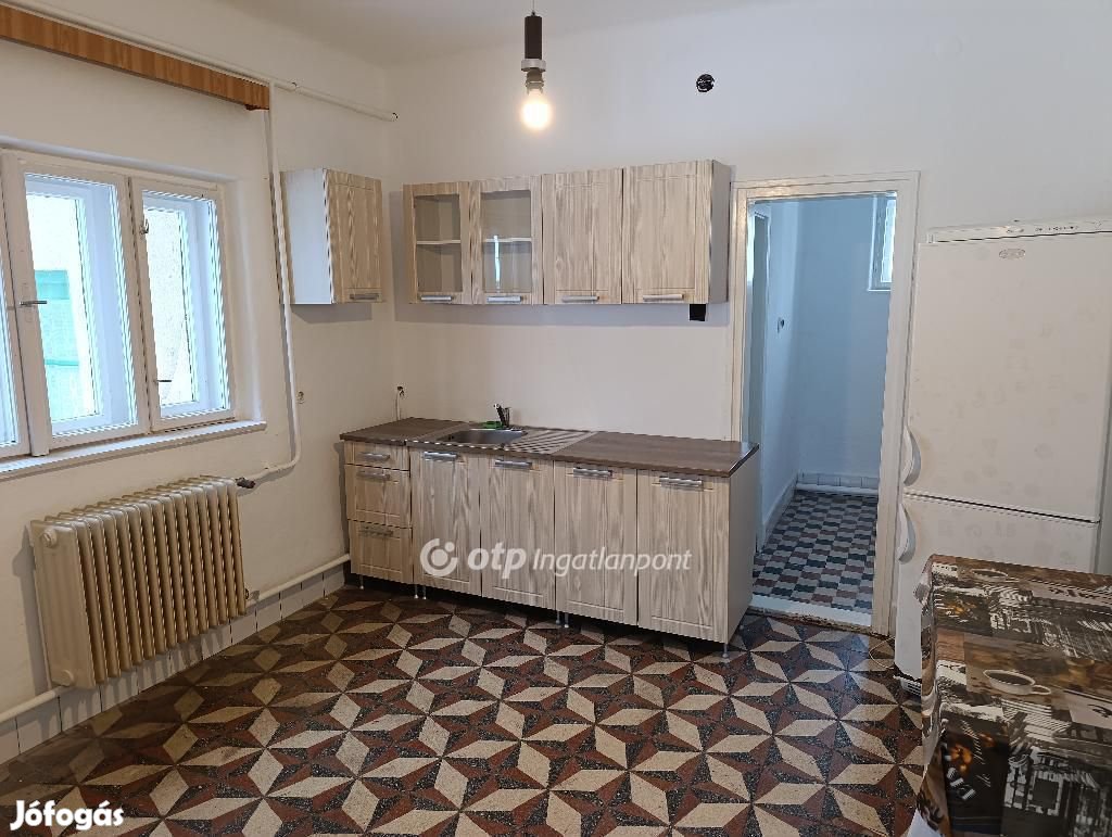 Eladó 94 nm-es ház Forráskút