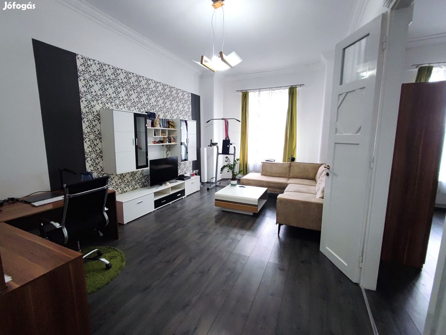 Eladó 95 m2 tégla lakás, Győr