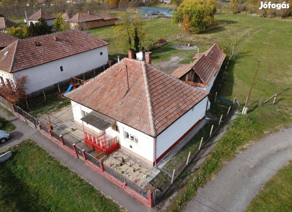 Eladó 95 nm-es ház Átány #5075616