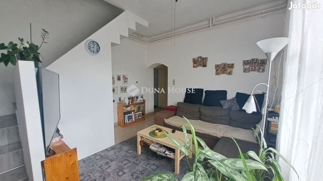 Eladó 95 nm-es ház Vecsés