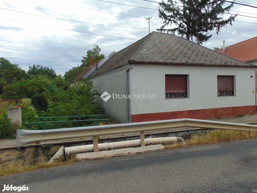 Eladó 98 nm-es ház Hosszúhetény