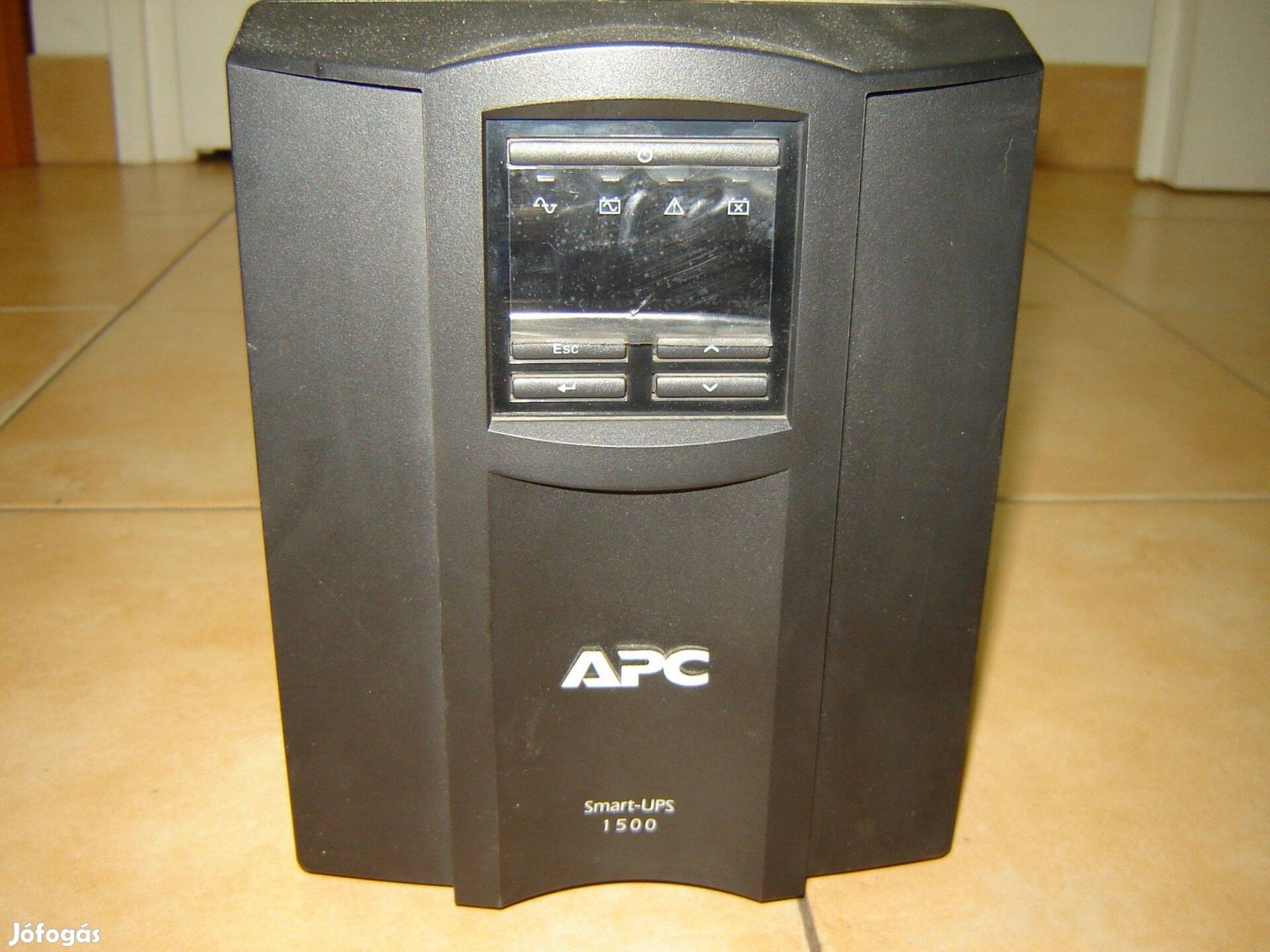 Eladó APC Smart UPS 1500VA LCD