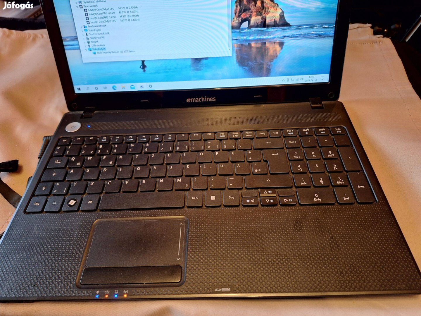 Eladó Acer emachines E732 i3 ,4GB Ram ,HDD 320Gb 15,6" Laptop