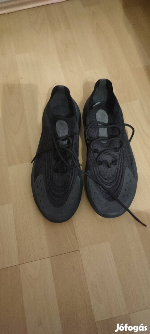 Eladó Adidas sport cipő