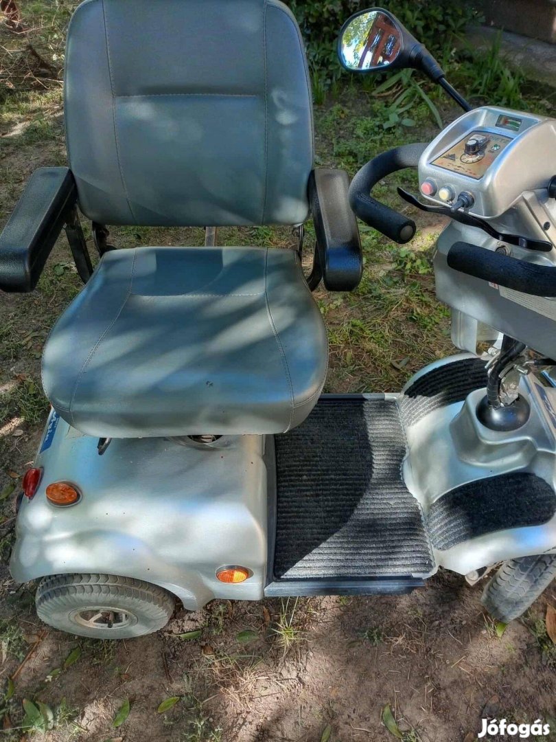 Eladó Agin moped Tatabányán