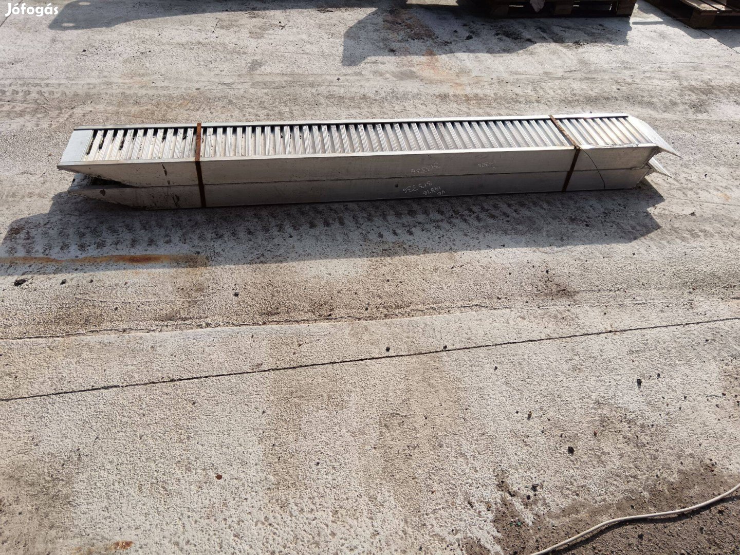 Eladó Alu rámpák 2m 30cm 300 000 Ft