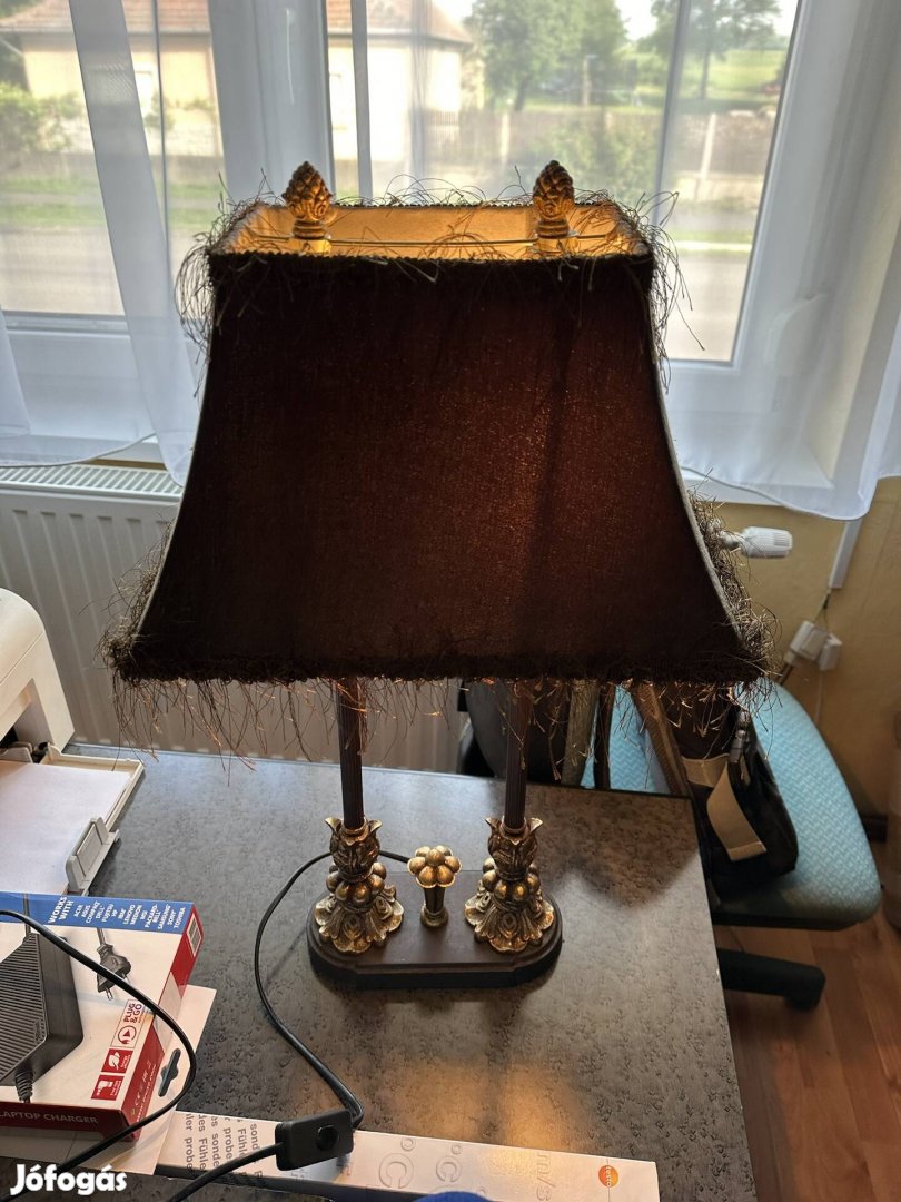Eladó Antik asztali lámpa 