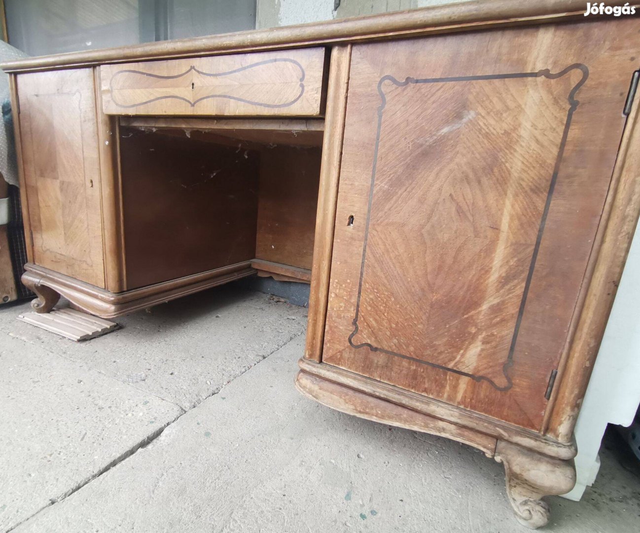 Eladó Antik neobarokk íróasztal