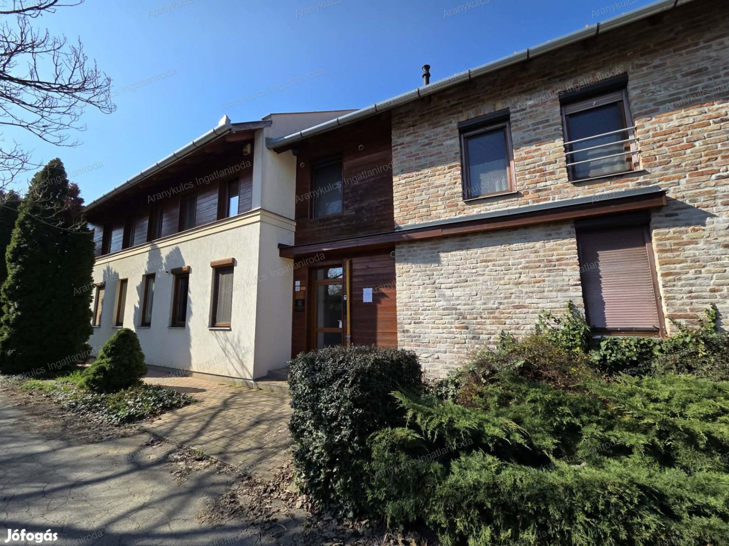 Eladó Apartman Gyulán!