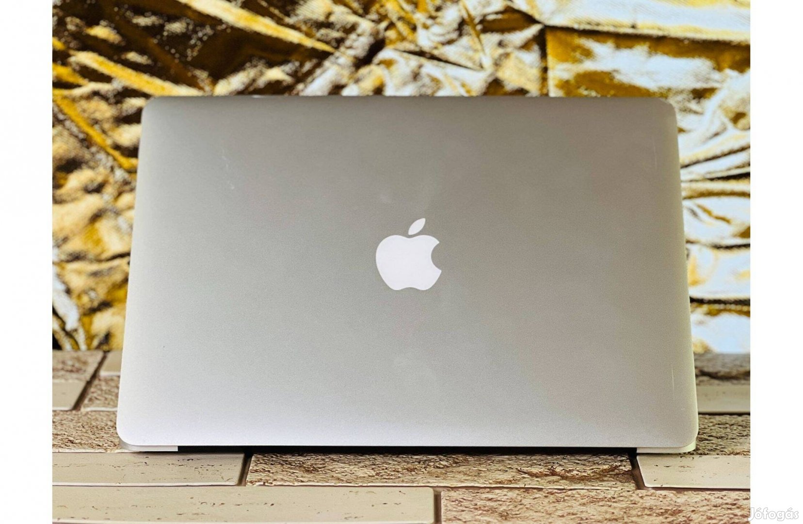 Eladó Apple Macbook Air 2017 13" i5, 8 GB, 128 GB - Y132