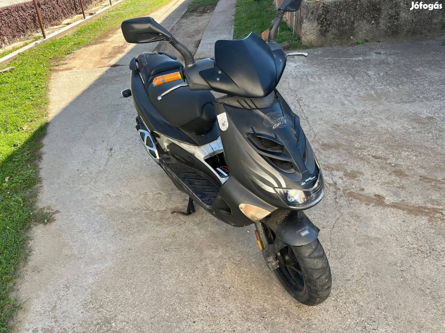 Eladó Aprilia Sr 50 Morini Ditech összes alkatrésze