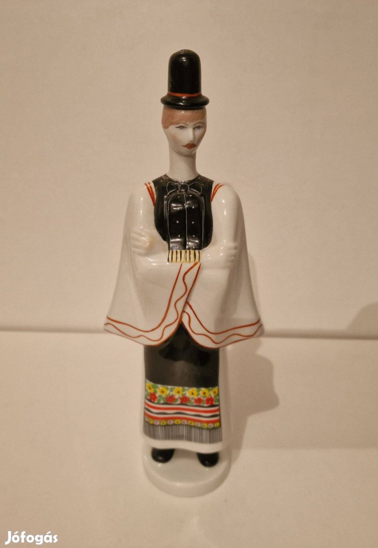 Eladó Aquincumi Magyaros dísztárgy legény figura