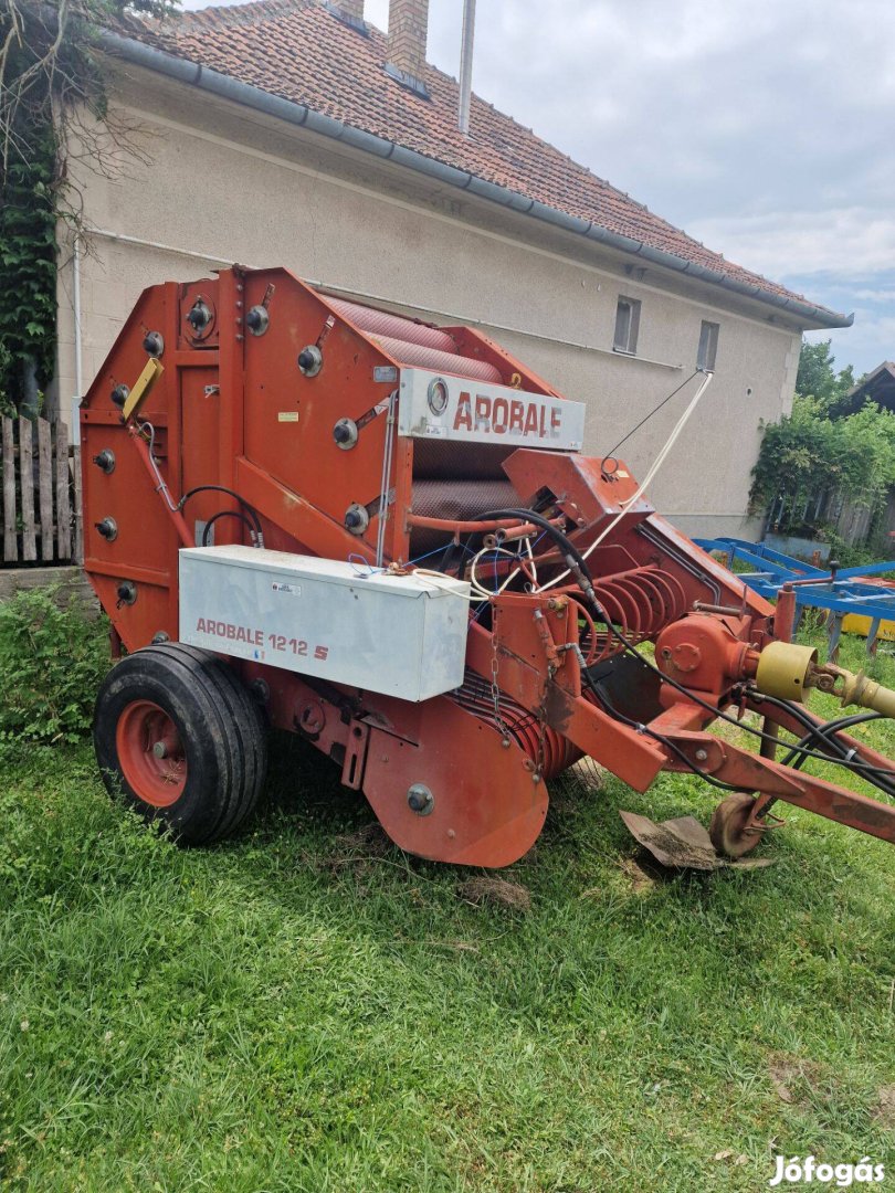 Eladó Arobale zsineges hengerbálázó