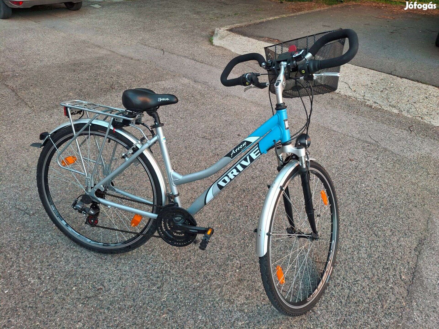 Eladó Arrow Drive 28"-os kerékpár
