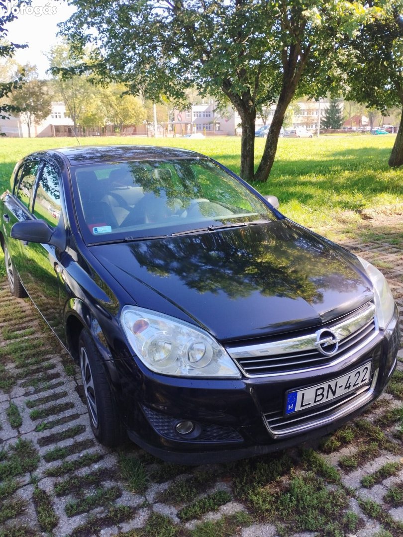 Eladó Astra 1.4