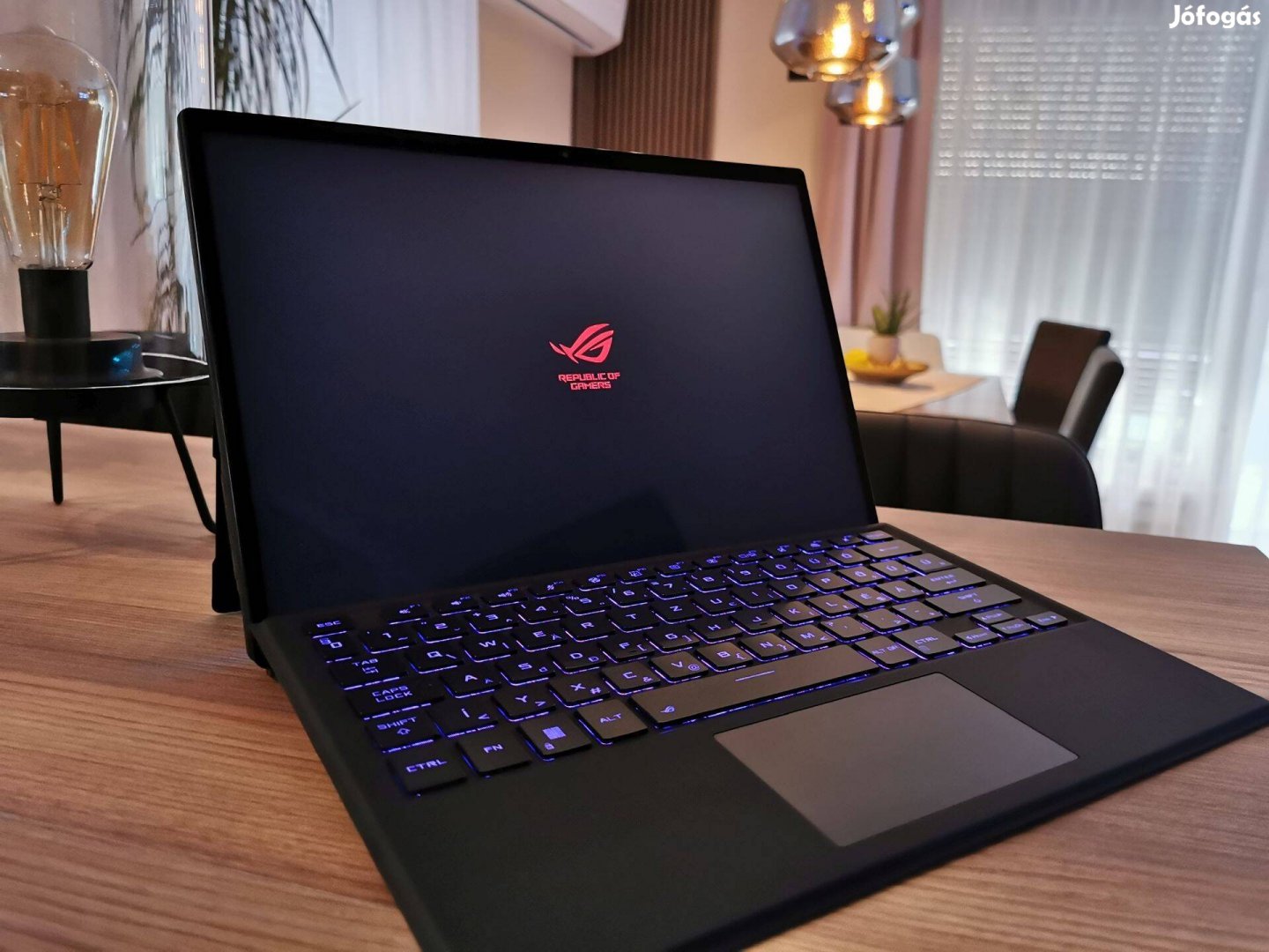 Eladó Asus ROG Flow Z13 laptop (tablet-PC) - (GZ301ZE)