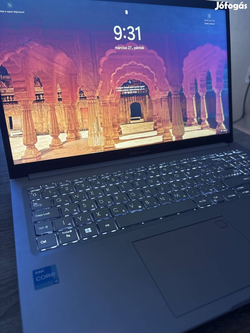 Eladó Asus Vivobook 15,6 laptop, Garanciás