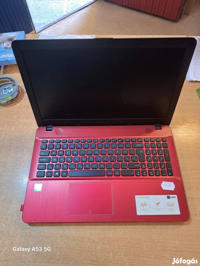 Eladó Asus Vivobook Max laptop