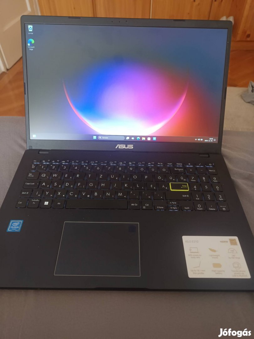 Eladó Asus Vivobook notebook gépem