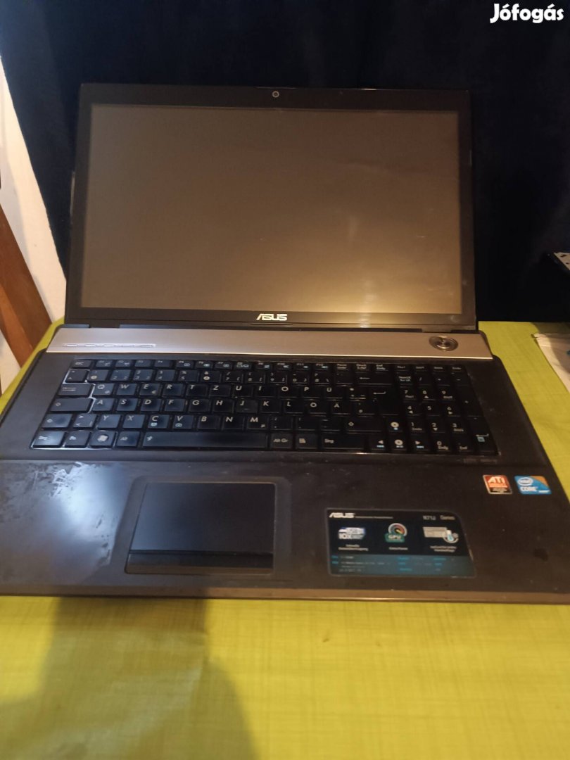 Eladó Asus i7 laptop.