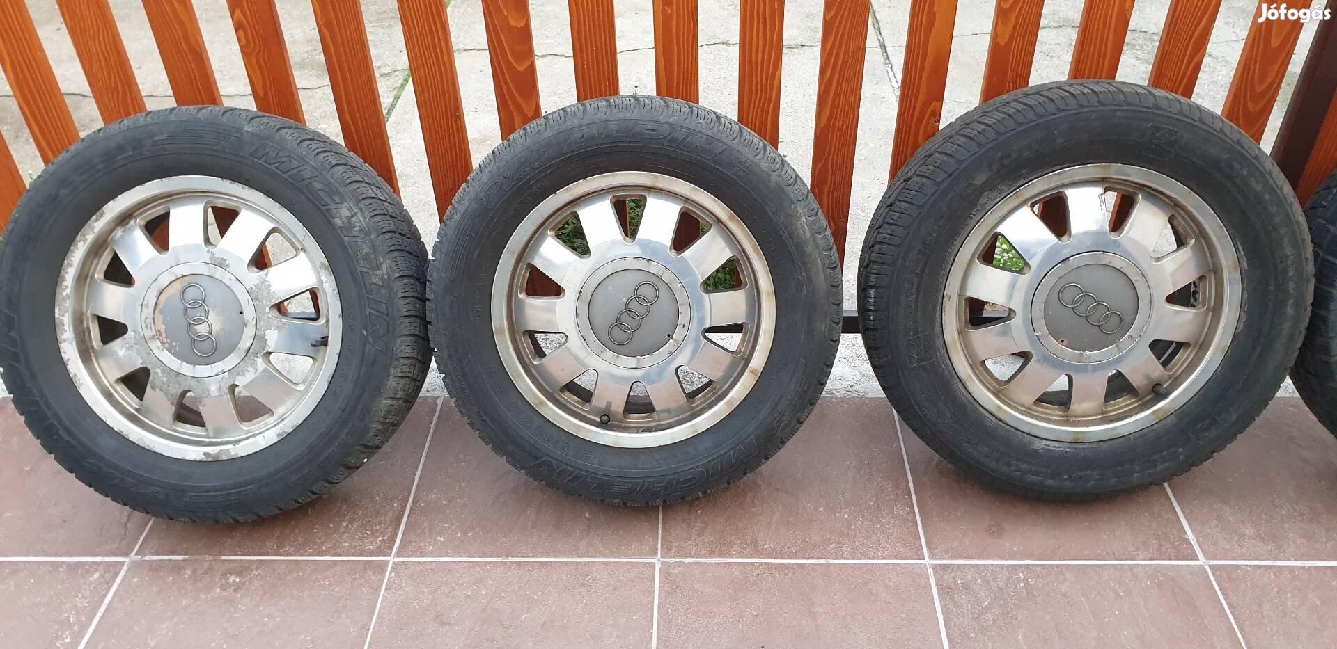 Eladó Audi 205/60/15 gyári felni gumival 3db felni 