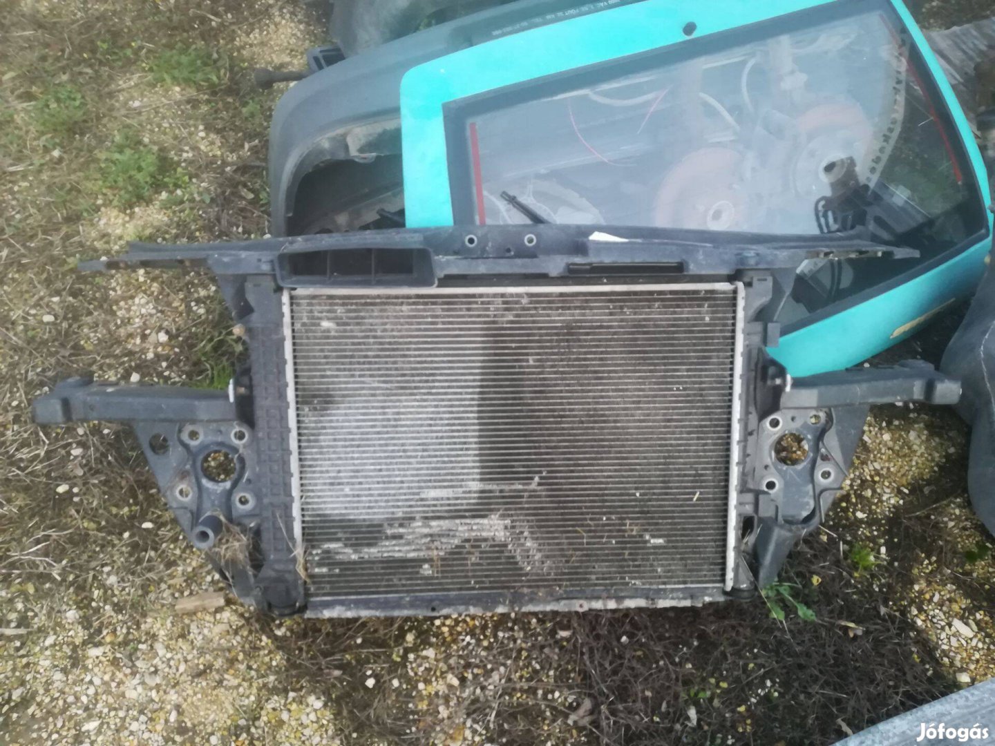 Eladó Audi A6 C5 homlokfal / zárhíd vízhűtővel