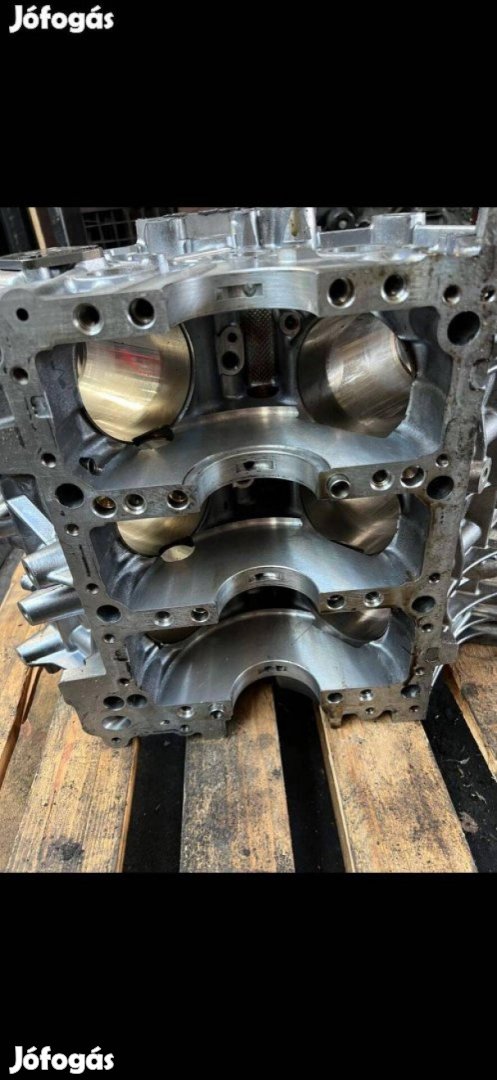 Eladó Audi S5 V6 motor blokk alkatrészek