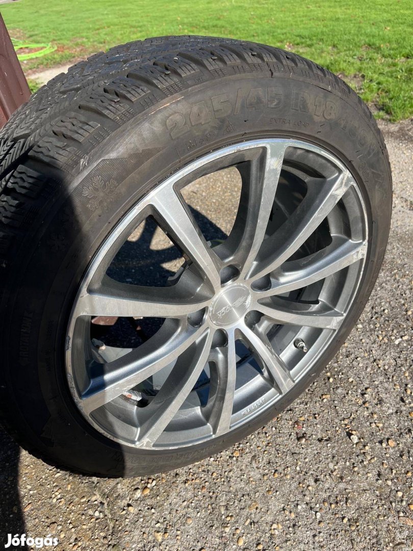 Eladó BMW 5 könnyűfém felni téli gumival 245/45 R18 4